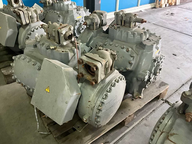 Carrier 06ba 277 a 600a koelcompressor (2x) - afbeelding 2 van  4