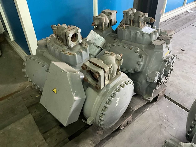Carrier 06ba 277 a 600a koelcompressor (2x) - afbeelding 2 van  4