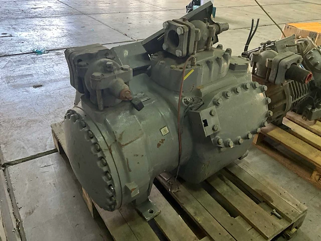 Carrier 06ba 277 a 600a koelcompressor - afbeelding 1 van  5
