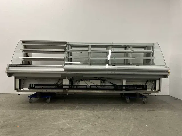 Carrier gekoelde gebaksvitrine - afbeelding 16 van  23