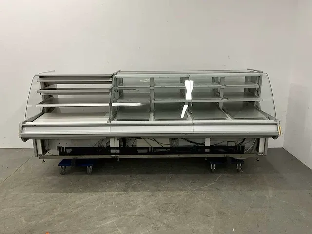 Carrier gekoelde gebaksvitrine - afbeelding 12 van  23