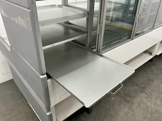 Carrier gekoelde gebaksvitrine - afbeelding 20 van  23