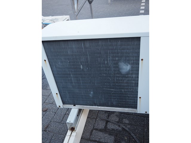 Carrier - afbeelding 10 van  13