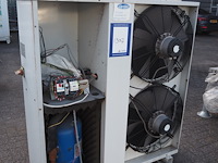 Carrier - afbeelding 1 van  12