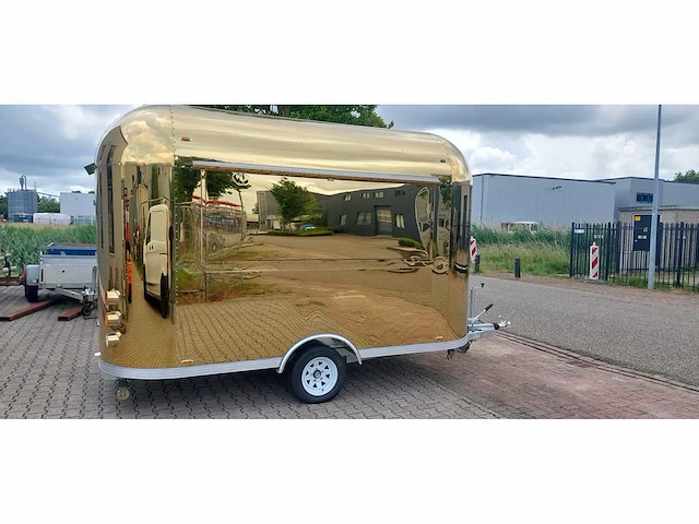 Carros 2.1 - 2025 - airstream - foodtrailer - afbeelding 22 van  26
