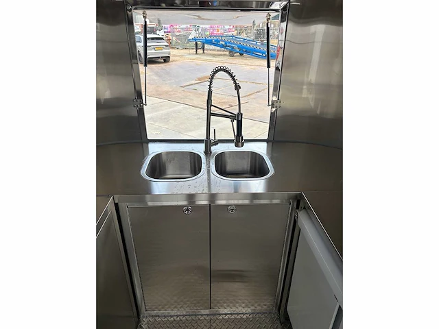 Carros 2.1 - 2025 - airstream - foodtruck - afbeelding 6 van  31
