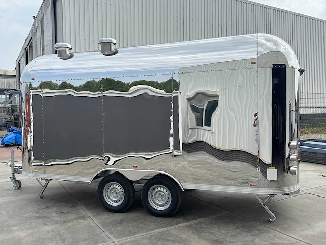 Carros 2.1 - 2025 - airstream - foodtruck - afbeelding 27 van  31