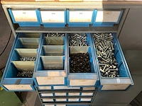 Carroussel met bevestigingsmateriaal - afbeelding 45 van  50