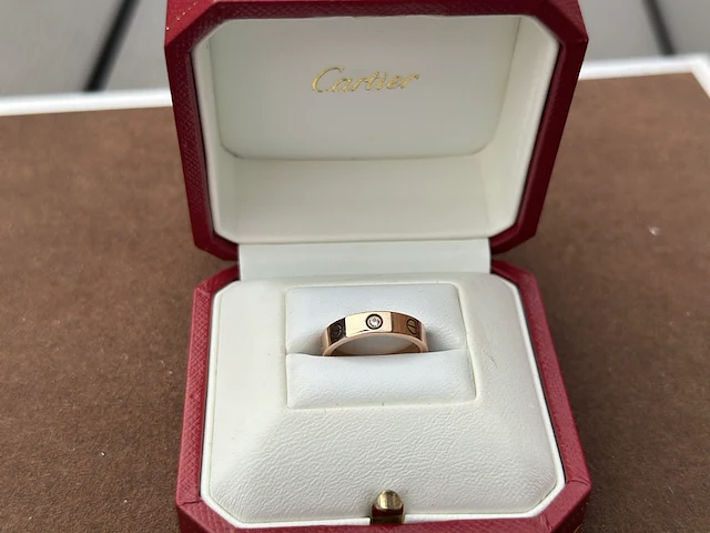 Cartier , love ring, rose goud, 2019 - afbeelding 2 van  7