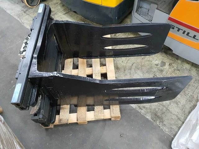Cascade - klem 2200kg - 480mm-1800mm - heftruck toebehoren - afbeelding 2 van  6