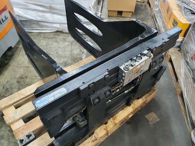 Cascade - klem 2200kg - 480mm-1800mm - heftruck toebehoren - afbeelding 3 van  6