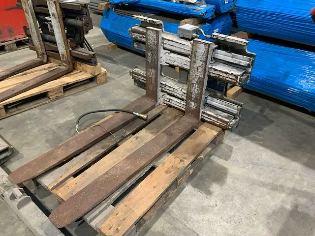 Cascade heftruck vorkenbord - afbeelding 1 van  7