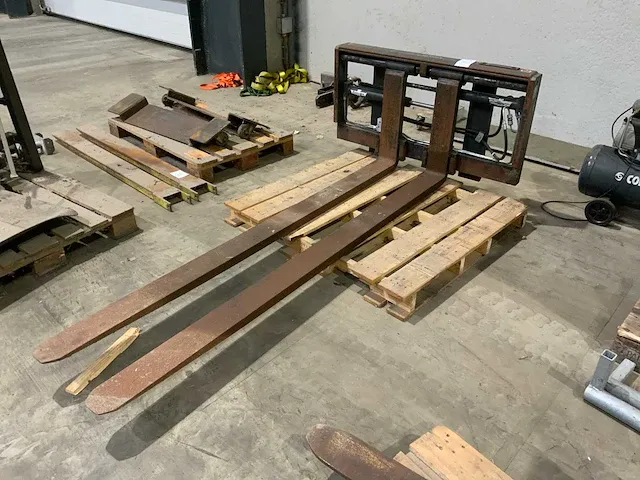 Cascade heftruck vorkenbord - afbeelding 1 van  4