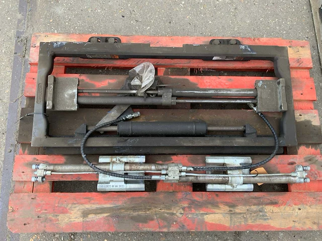 Cascade vorkversteller heftruck - afbeelding 3 van  3