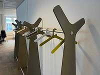 Cascando forest - staande design garderobe - 39 hangers - afbeelding 2 van  9
