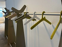 Cascando forest - staande design garderobe - 39 hangers - afbeelding 4 van  9