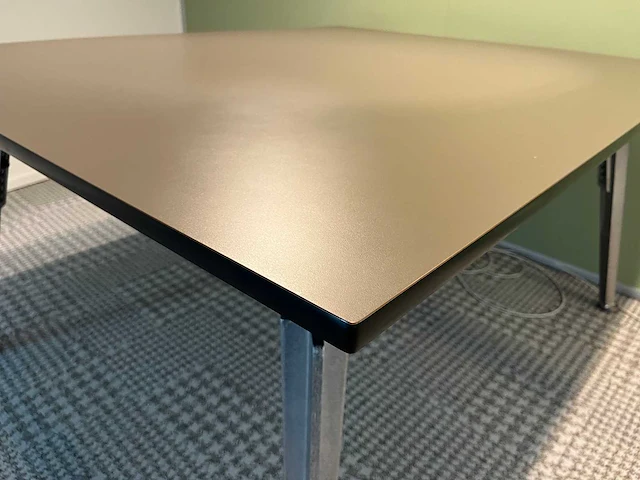 Case 01 - design vergadertafel 150x125 - afbeelding 2 van  11