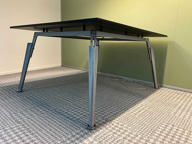 Case 01 - design vergadertafel 150x125 - afbeelding 7 van  11