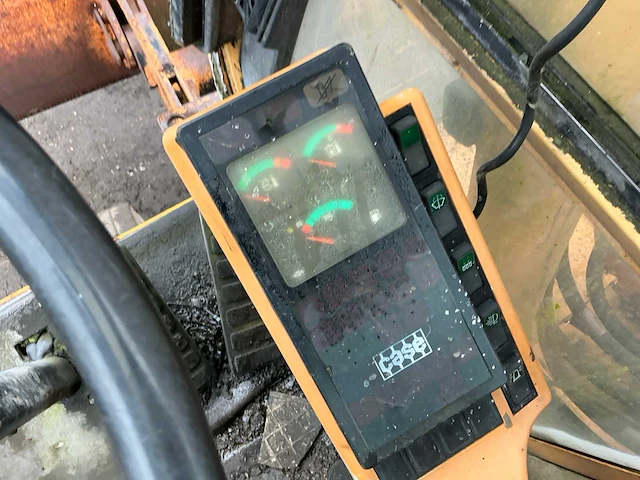 Case 688b-p banden graafmachine - afbeelding 24 van  40