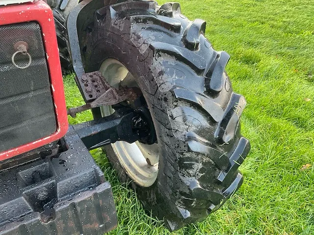 Case 844 vierwielaangedreven landbouwtractor - afbeelding 2 van  32