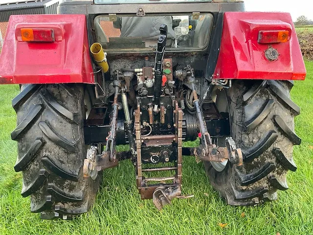 Case 844 vierwielaangedreven landbouwtractor - afbeelding 7 van  32