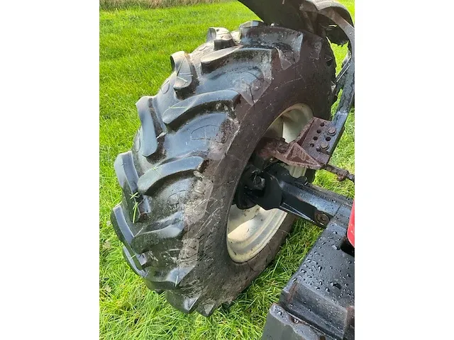 Case 844 vierwielaangedreven landbouwtractor - afbeelding 16 van  32