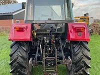 Case 844 vierwielaangedreven landbouwtractor - afbeelding 29 van  32