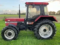 Case 844 vierwielaangedreven landbouwtractor - afbeelding 31 van  32