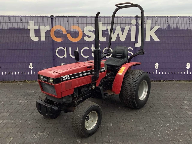 Case ih - 235 - minitractor - afbeelding 1 van  11