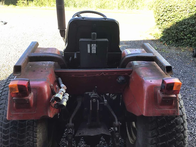 Case ih 255 smalspoor- en compacttractor - afbeelding 10 van  22