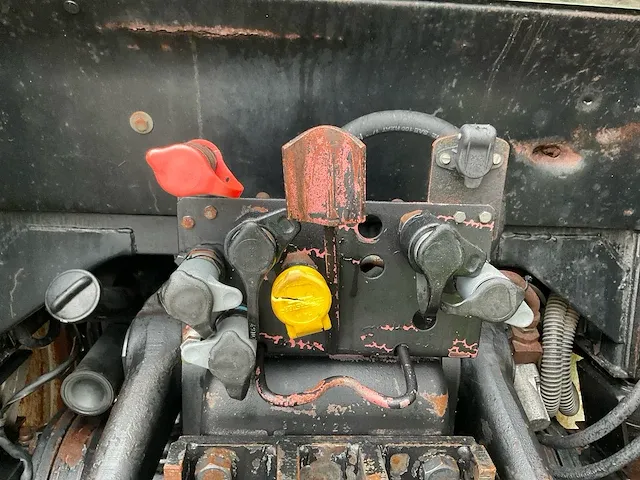 Case ih 844 xl vierwielaangedreven landbouwtractor - afbeelding 18 van  31