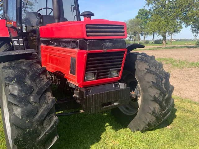 Case ih international - 1455 xl - 4-wheel drive tractor - 1988 - afbeelding 51 van  58