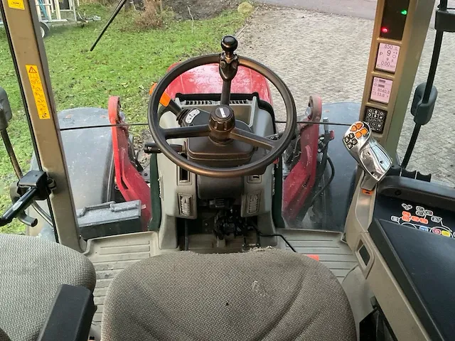Case ih maxxum 140 vierwielaangedreven landbouwtractor - afbeelding 21 van  35