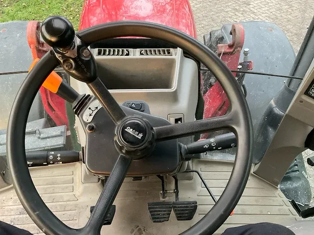 Case ih maxxum 140 vierwielaangedreven landbouwtractor - afbeelding 33 van  35