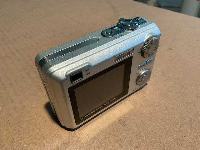 Casio ex-z110 digitale fotocamera - afbeelding 3 van  4