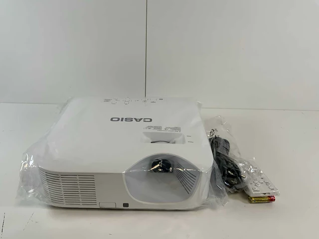 Casio (xj-f211wn-ej) 3500 lumen wxga laser dlp projector (new) - afbeelding 9 van  12