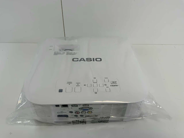 Casio (xj-f211wn-ej) 3500 lumen wxga laser dlp projector (new) - afbeelding 12 van  12