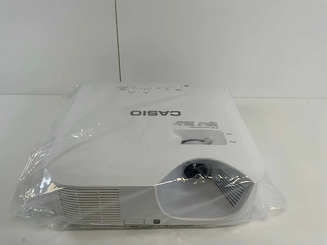 Casio (xj-f211wn-ej) 3500 lumen wxga laser dlp projector (new) - afbeelding 10 van  12