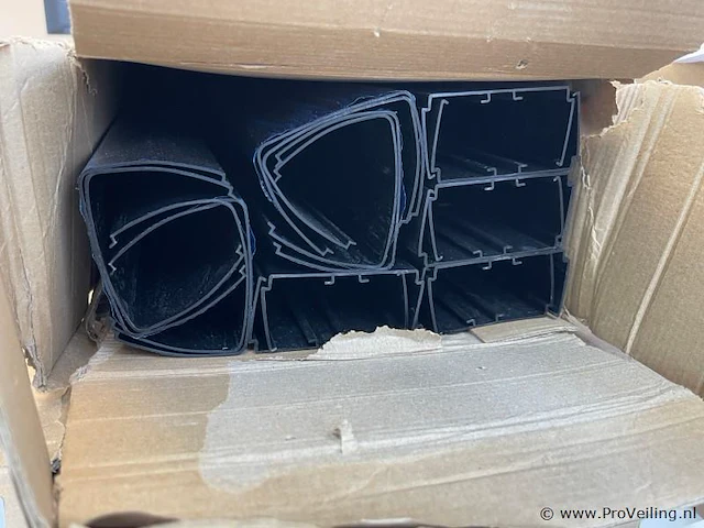 Castel leidinggoot 80 mm 8 stuks á 2 meter optimal duo - zwart ral 9005 - afbeelding 1 van  3