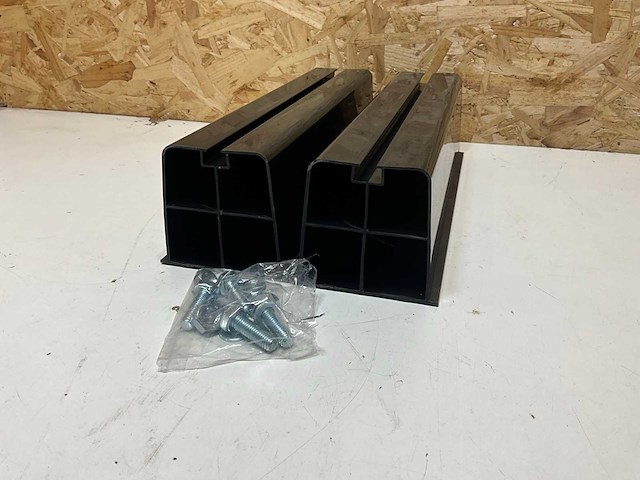 Castel voeten tbv buitenunit (96x) - afbeelding 1 van  6