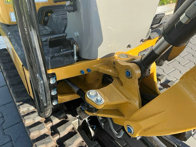 Cat - - 300.9d - minigraafmachine - afbeelding 5 van  34