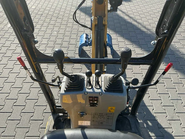 Cat - - 300.9d - minigraafmachine - afbeelding 15 van  34