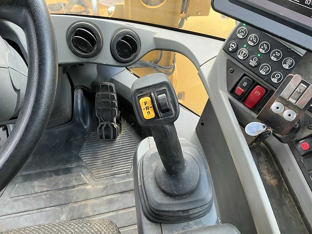 Cat / caterpillar 938m wiellader / shovel - afbeelding 19 van  37
