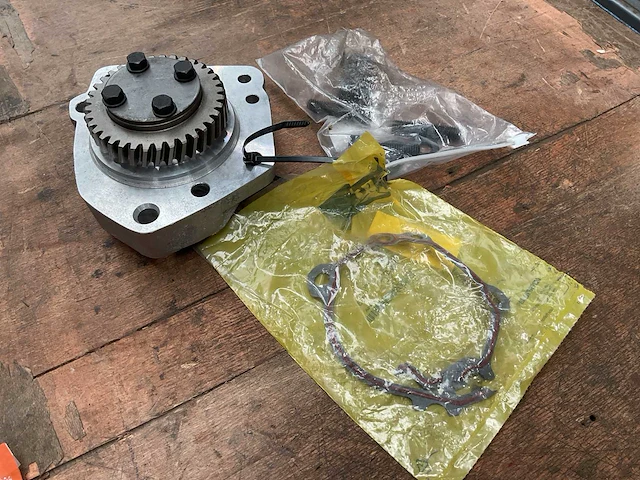 Cat engine drive assembly - afbeelding 1 van  5