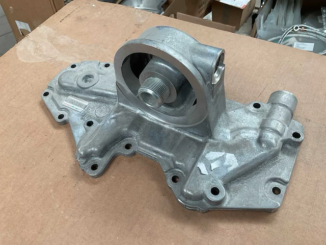 Cat fluid filter head - afbeelding 2 van  5