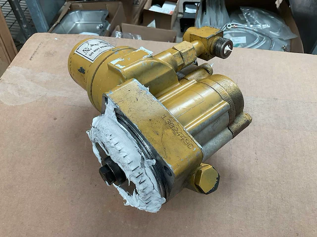 Cat hydraulische pomp - afbeelding 3 van  5