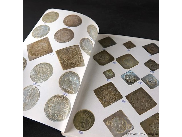 Catalogus munten - postzegelveiling - afbeelding 3 van  5