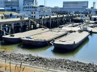 Catamarans en pontons