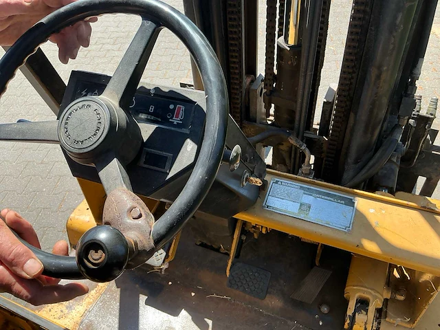 Catapillar vorkheftruck diesel triple mast - afbeelding 4 van  14