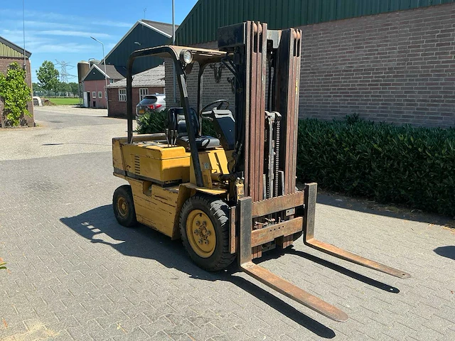 Catapillar vorkheftruck diesel triple mast - afbeelding 10 van  14